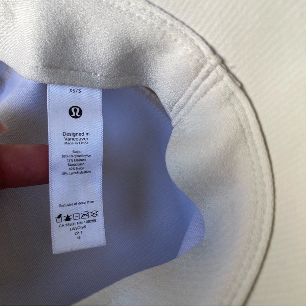 lululemon athletica White Bucket Hat - Picture 5 of 6